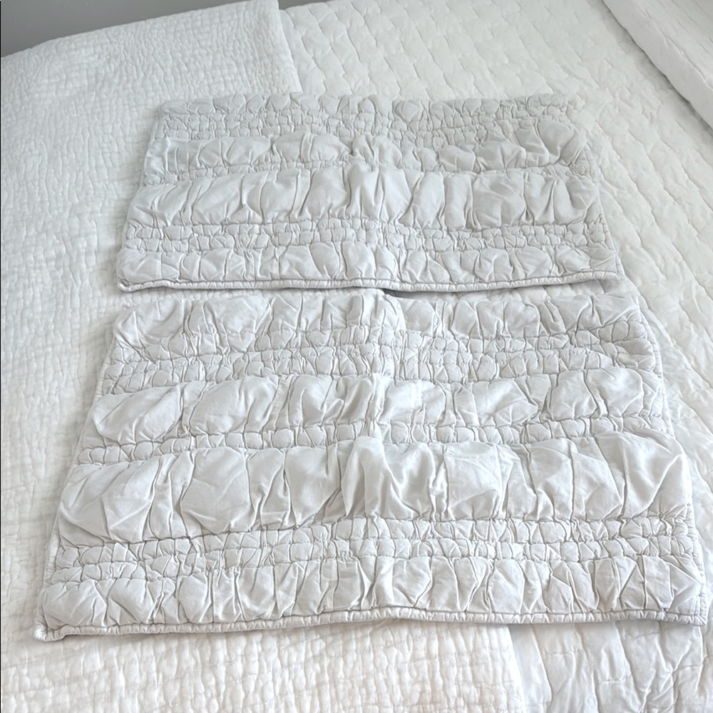 Pottery Barn Teen White Ruched Quilted Standard Pillow Shams